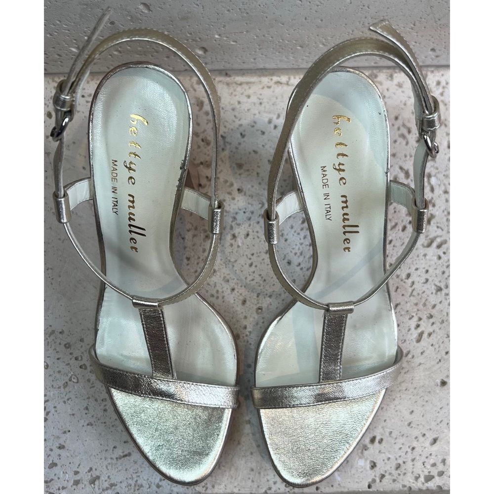 Bettye Muller Gold Leather T-Strap Wooden Platform Sandals Size EU 37 US 6.5 - Picture 3 of 14